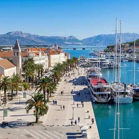 Апартаменты Alta *